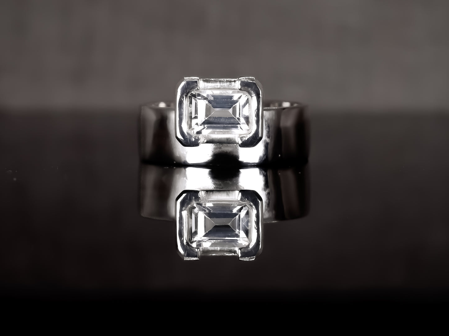 MONTECRISTO Ring - White Topaz