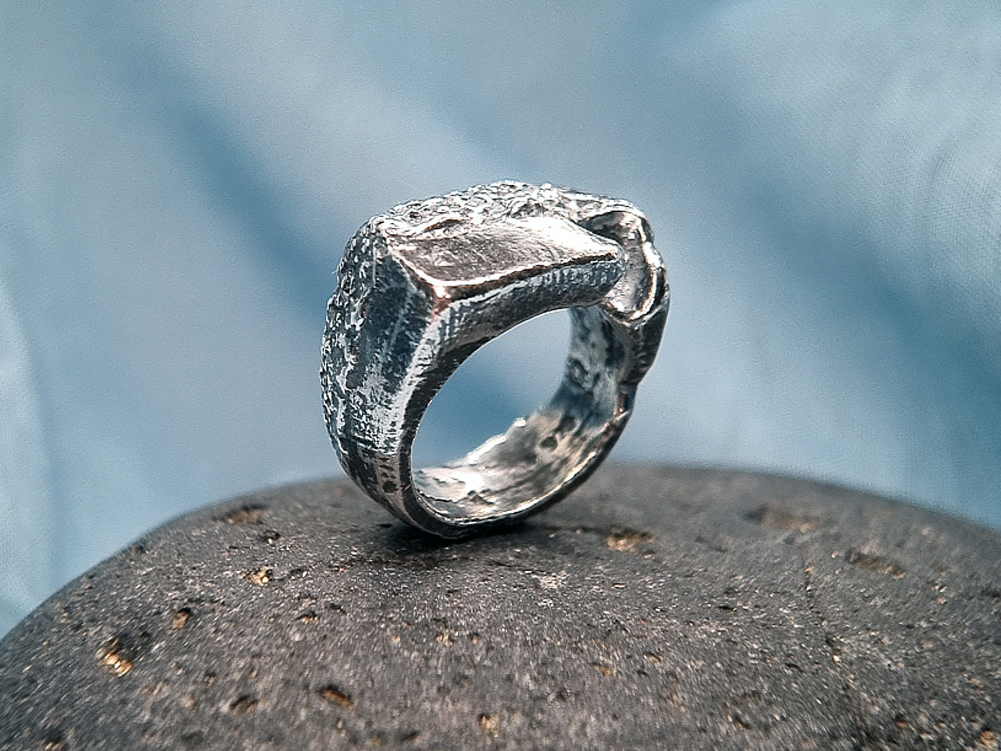 LAVA SIGNUM Ring