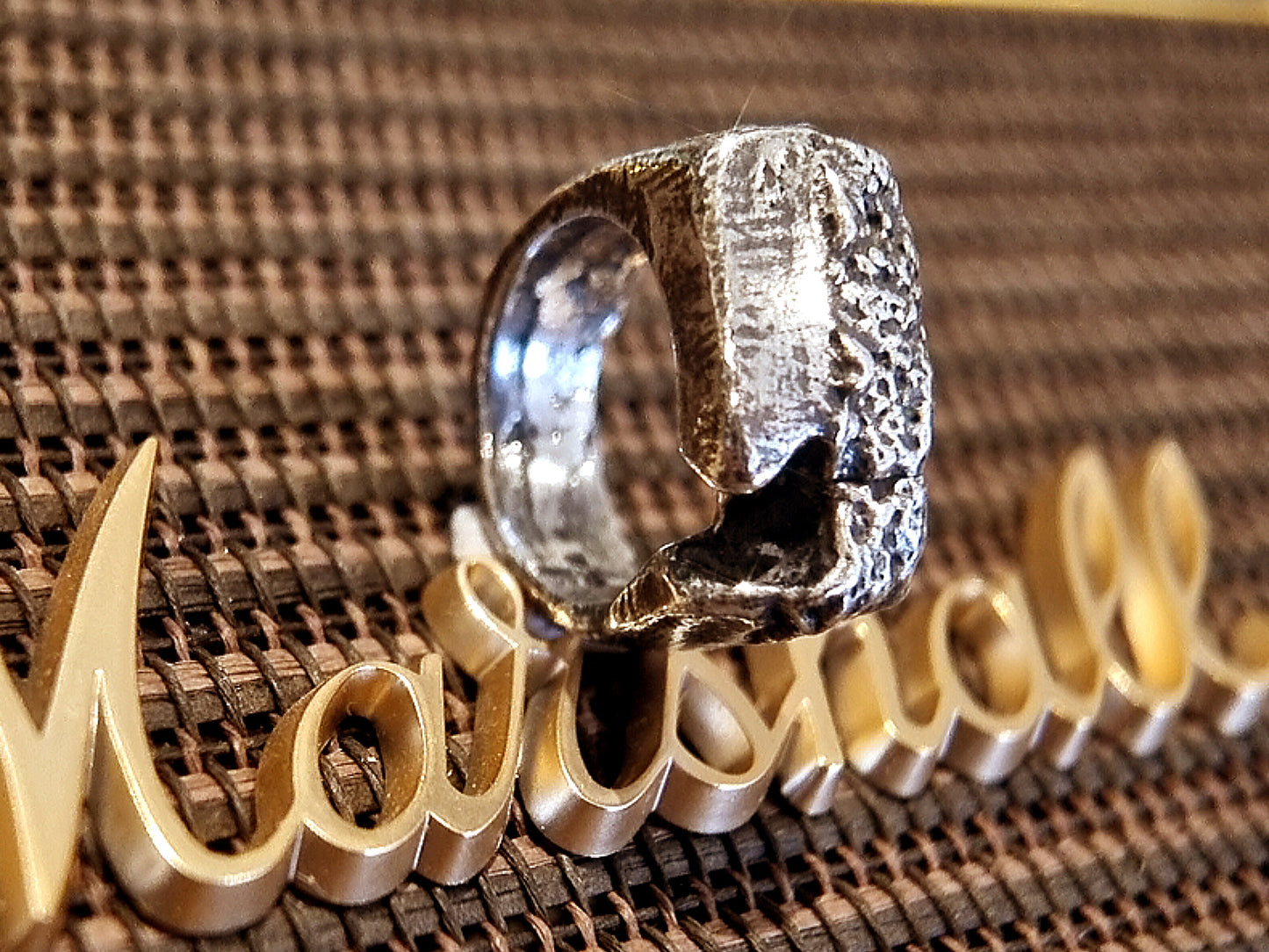 LAVA SIGNUM Ring