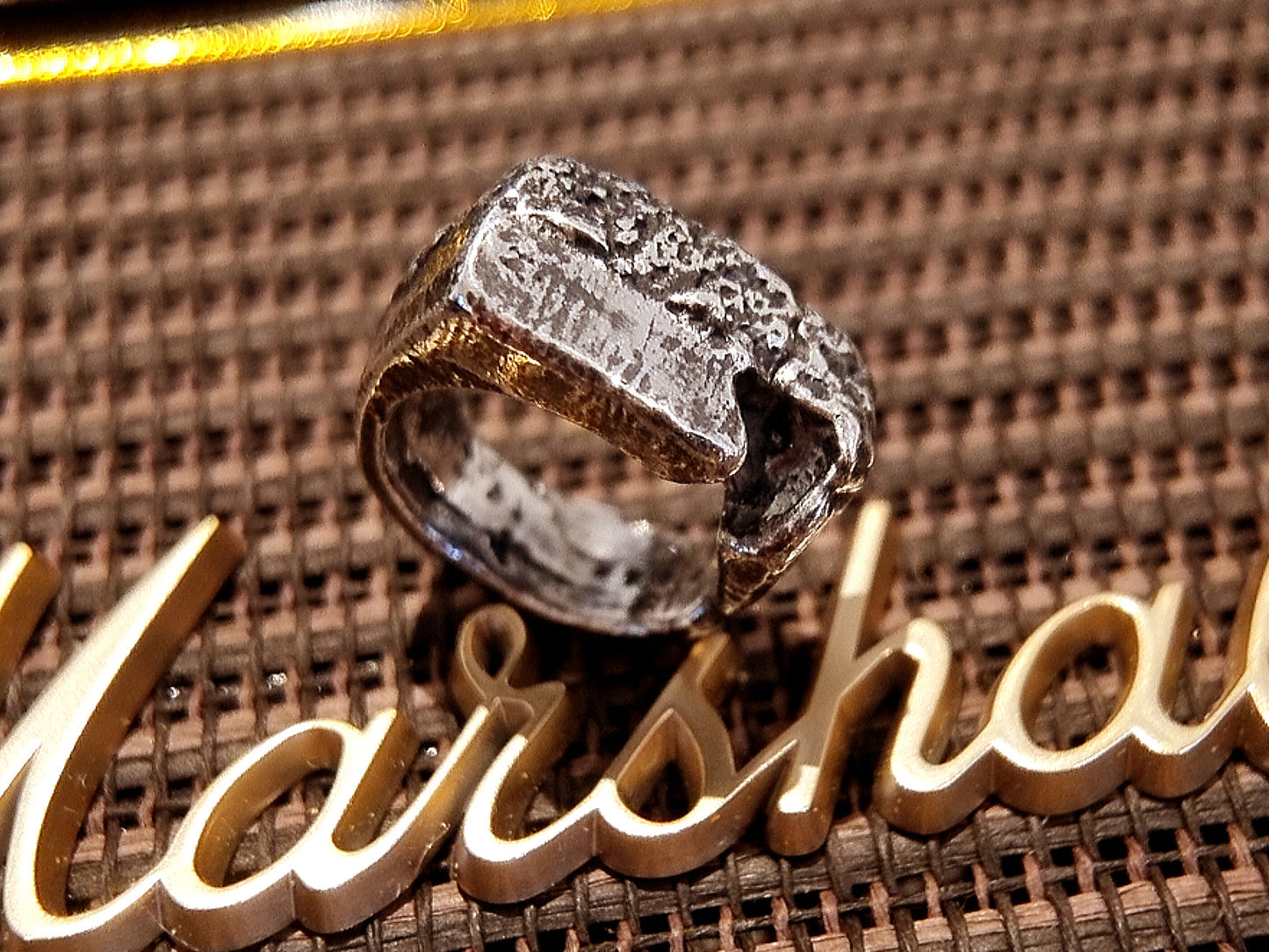 LAVA SIGNUM Ring