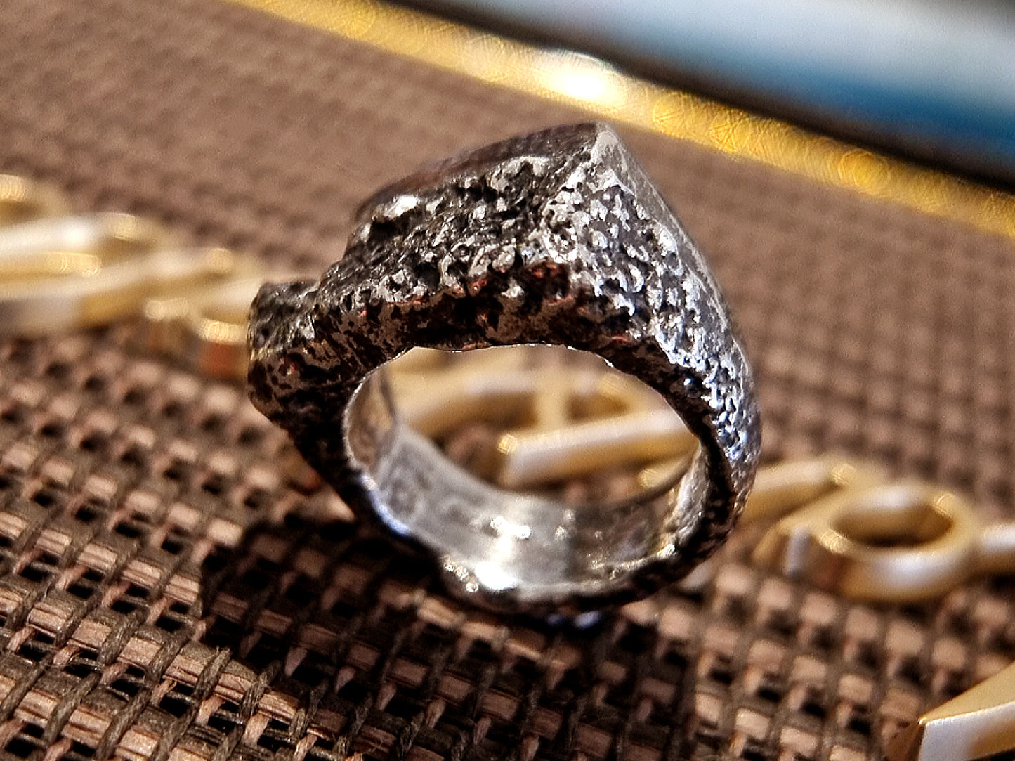 LAVA SIGNUM Ring