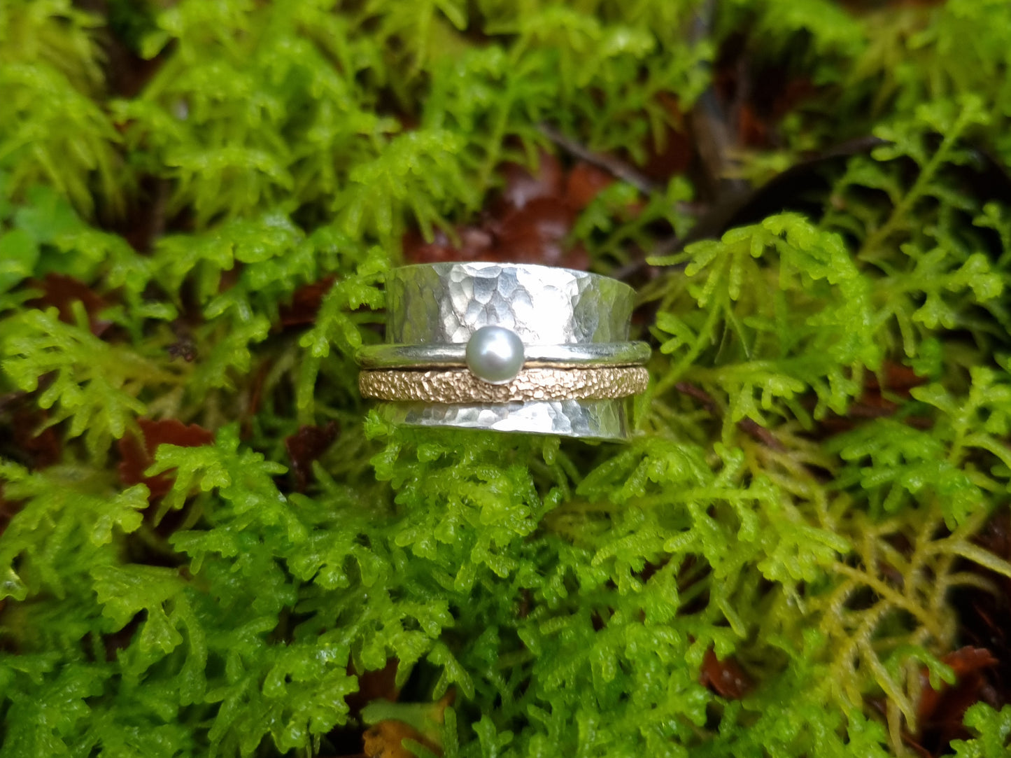ANDRINA Spinner Ring - 9k Gold