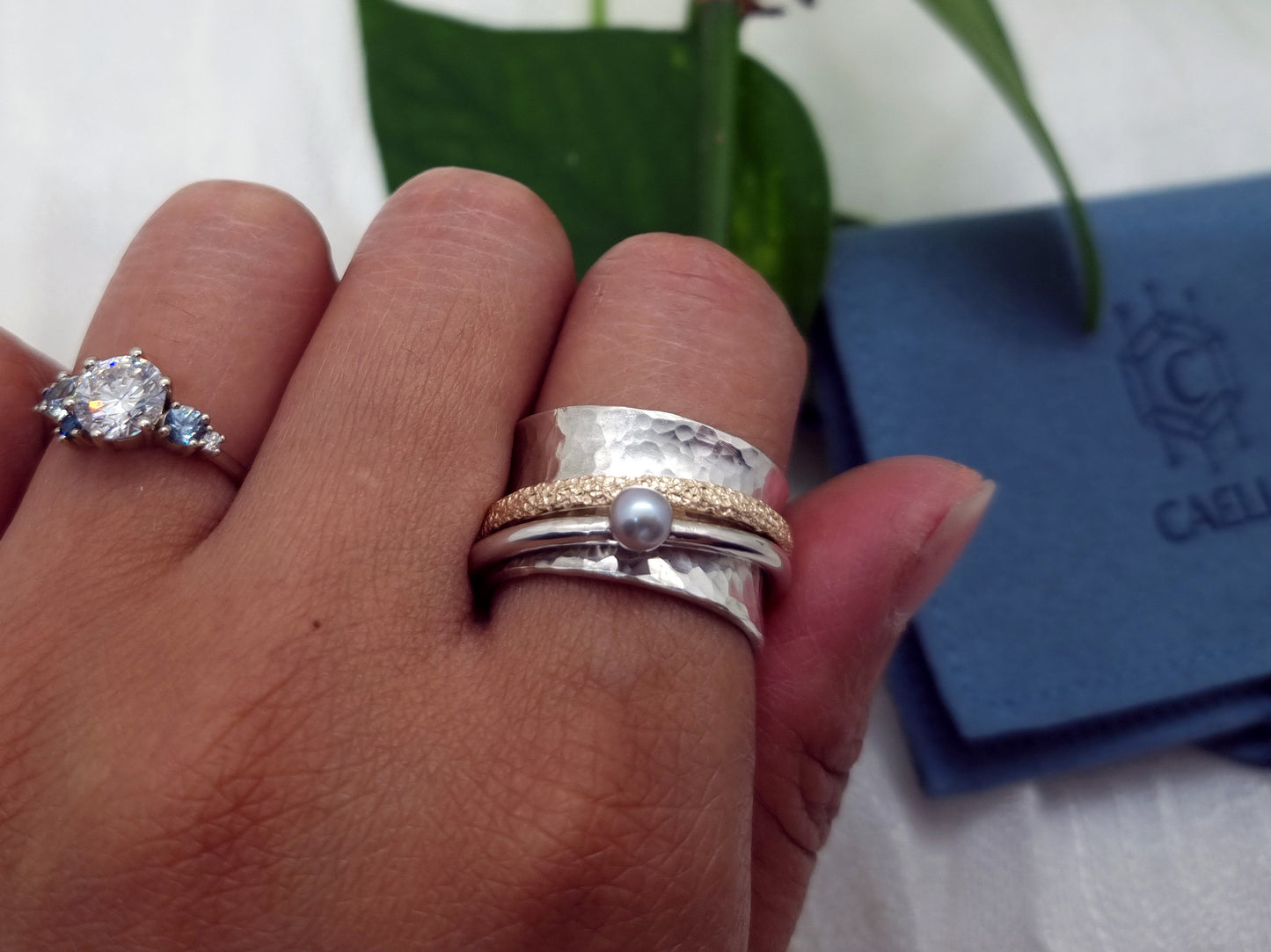ANDRINA Spinner Ring - 9k Gold
