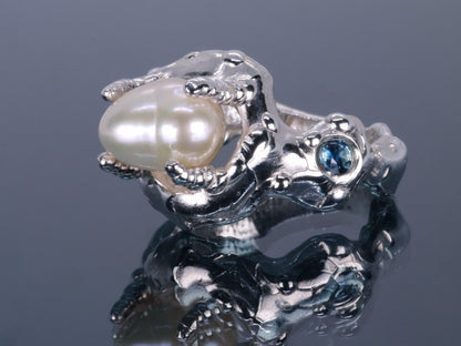 ATLANTIA Ring - Keshi Pearl & Sapphires