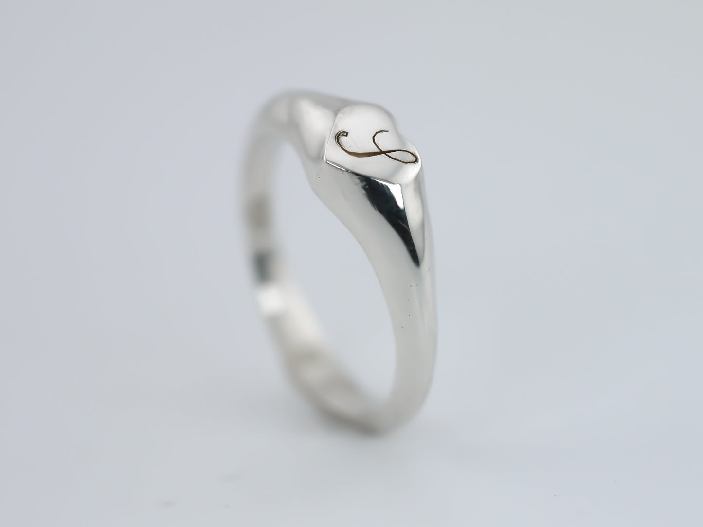 Dainty Heart Signet Ring - Personalised Initial