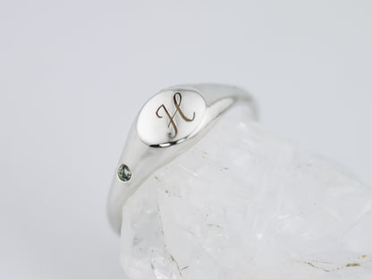 Dainty Round Signet Ring with Green Sapphire - Personalised Initial