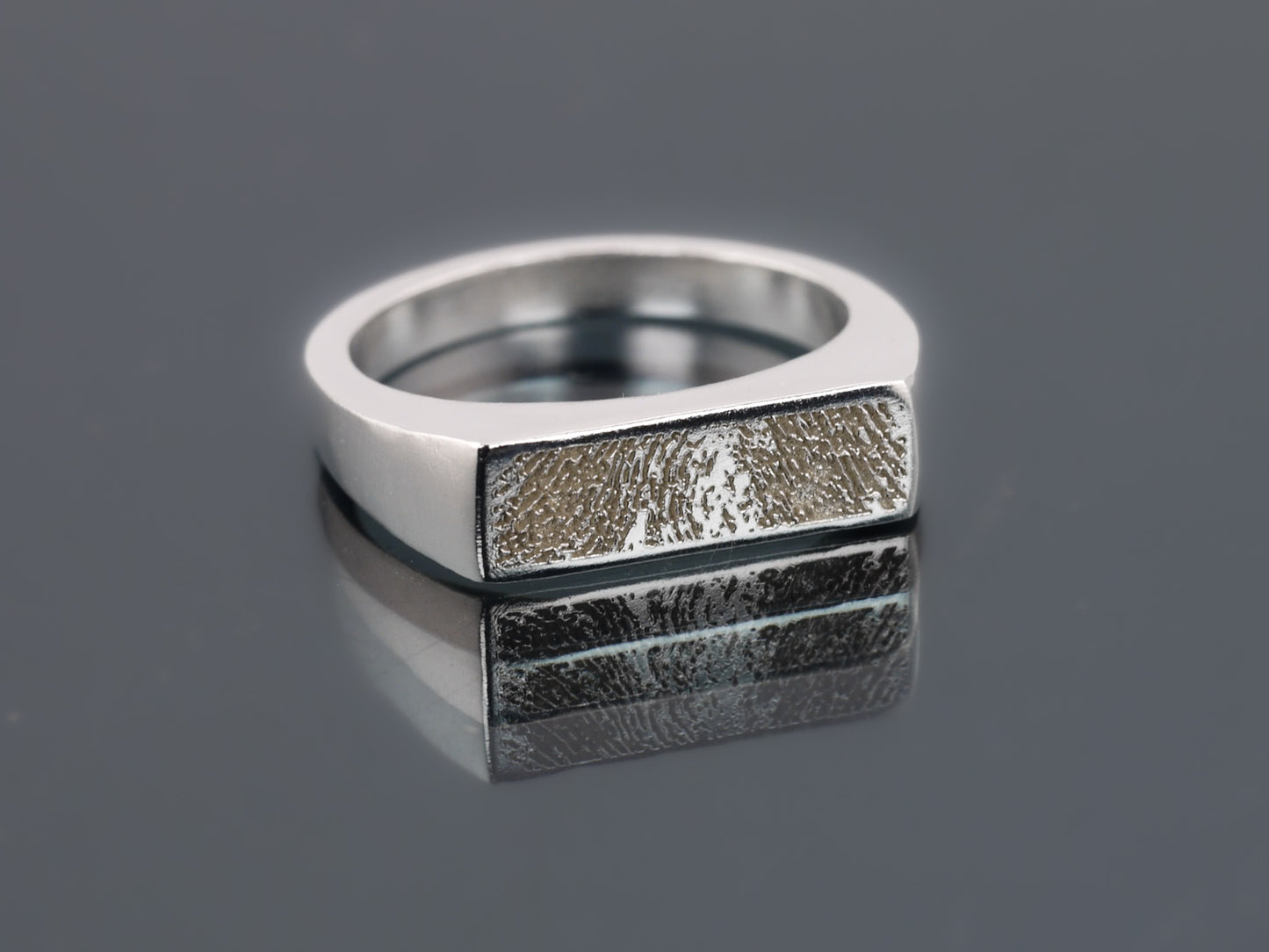 Narrow Signet Ring - Personalised Fingerprint