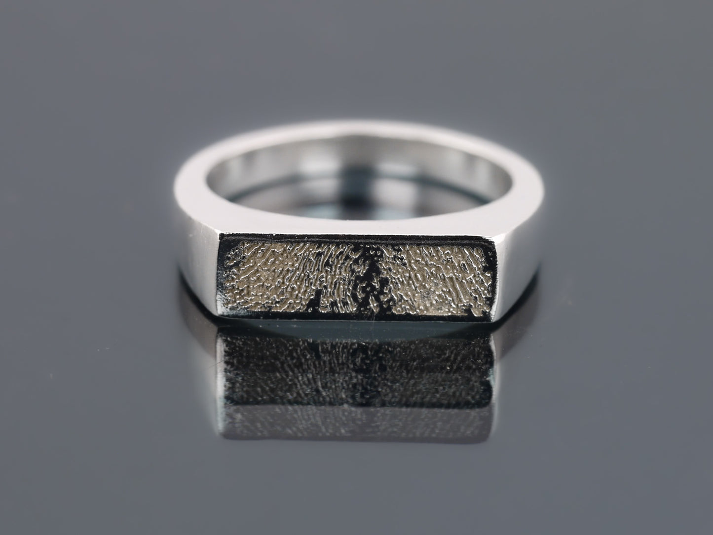 Narrow Signet Ring - Personalised Fingerprint