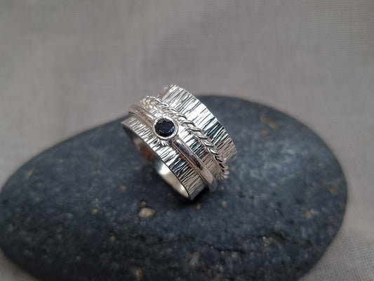 KHATIE Spinner Ring - Black Spinel