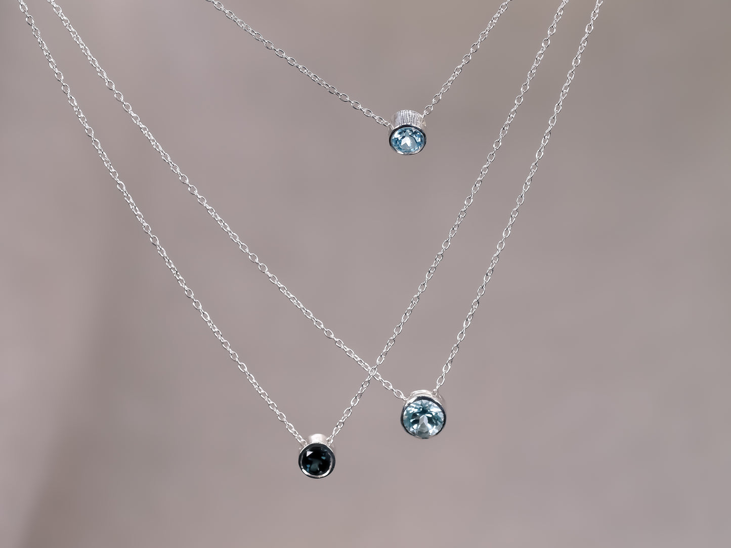 MINIMALIST MINI SOLITAIRE BEZEL Sliding Choker