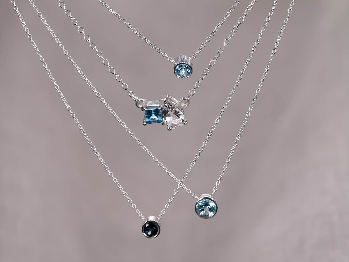 MINIMALIST MINI SOLITAIRE BEZEL Sliding Choker