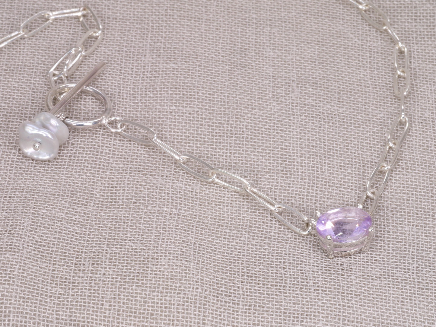 AMETHYSTOS Toggle Choker Necklace with Keshi Pearls
