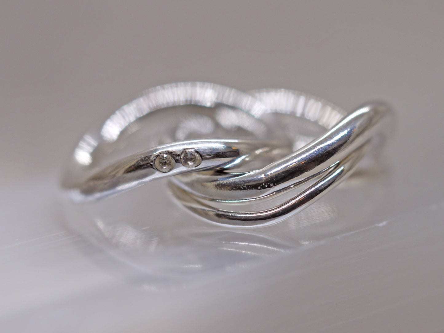 KYMA Solo Wave Ring - Regular 2mm