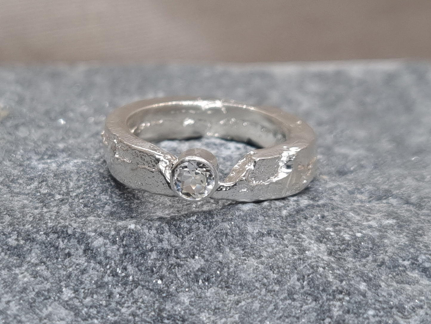 SELENE Terra Ring - White Topaz