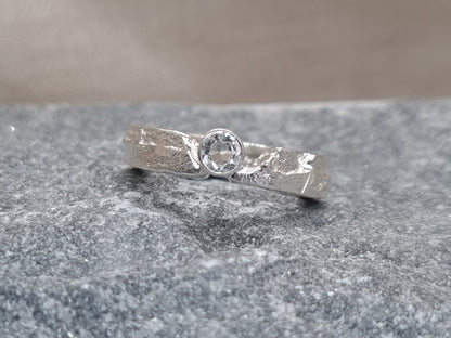 SELENE Terra Ring - White Topaz