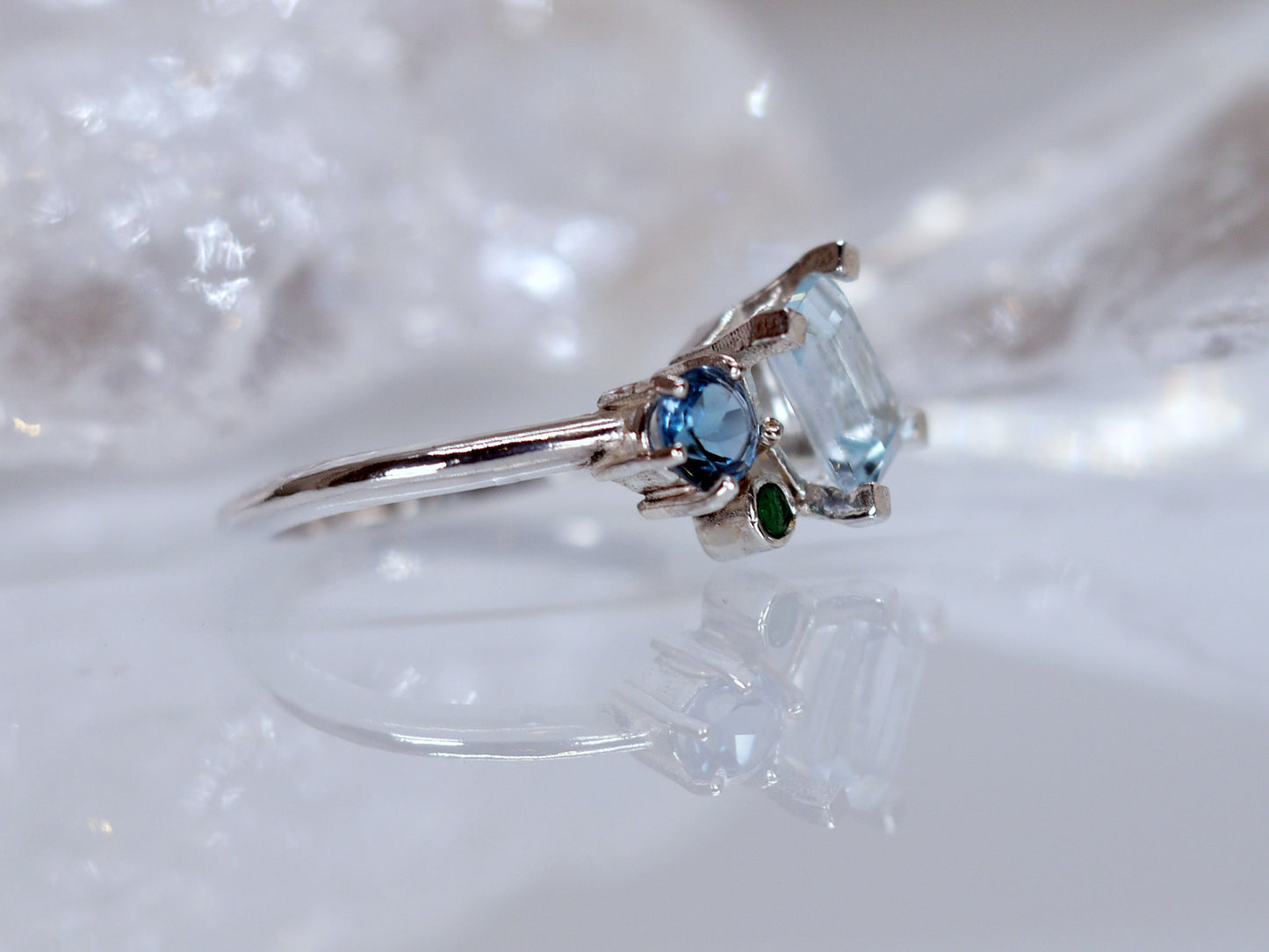ESMERALDA Cluster Ring - Sky Blue Topaz