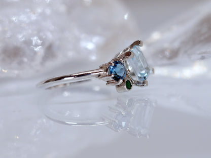 ESMERALDA Cluster Ring - Sky Blue Topaz