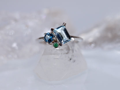 ESMERALDA Cluster Ring - Sky Blue Topaz